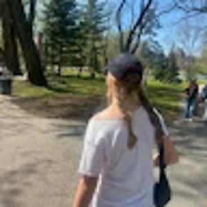 Meet your Posher, Iris